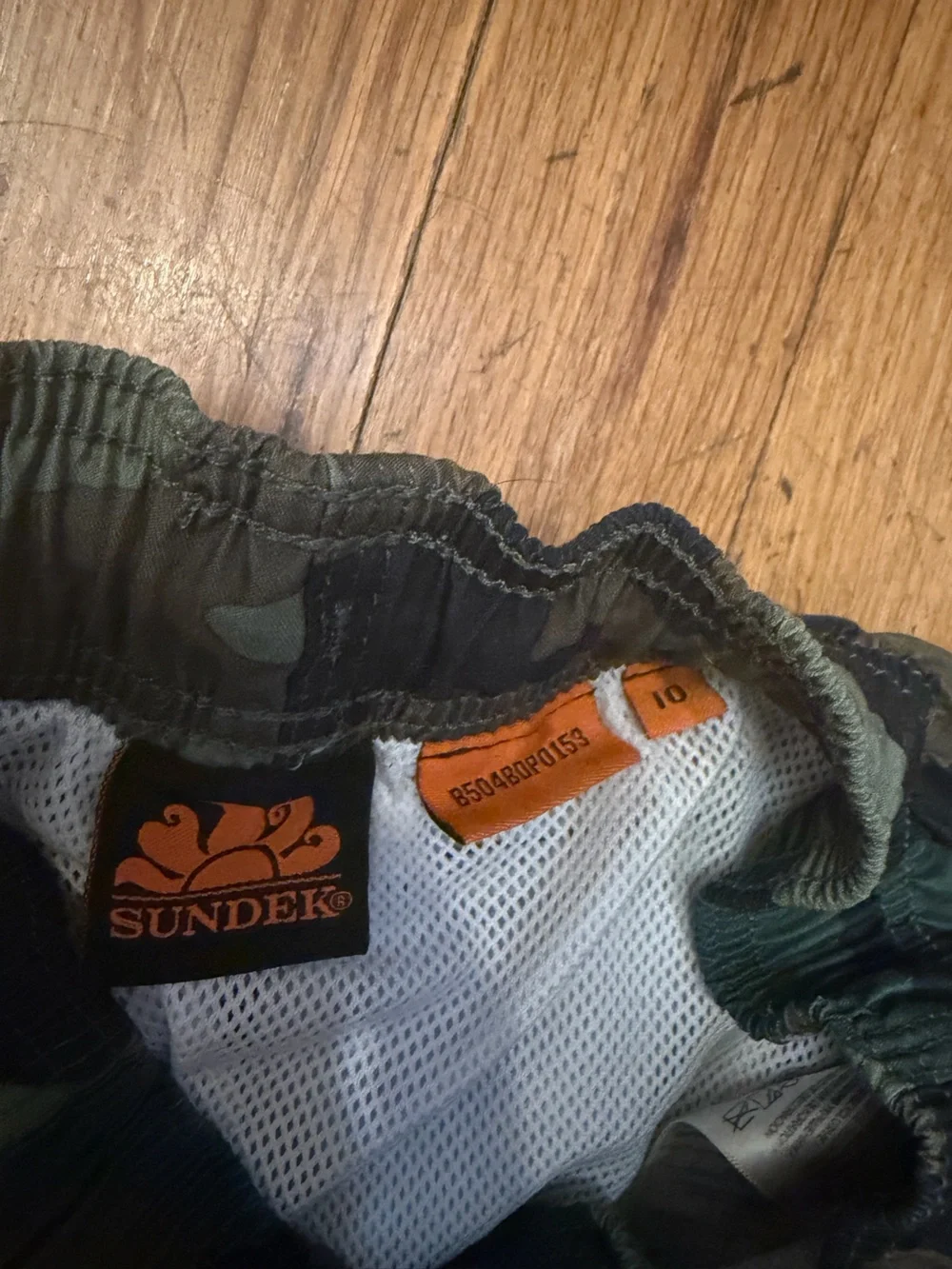 Sundek boy’s Camo Swim Shorts bathing suit with liner size 10 - great condition